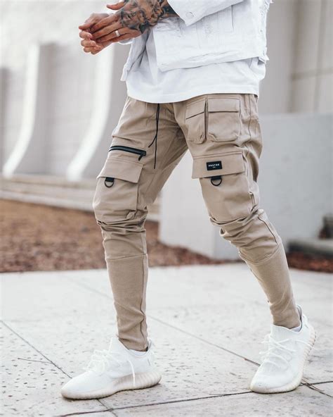 beige cargo pants combination.